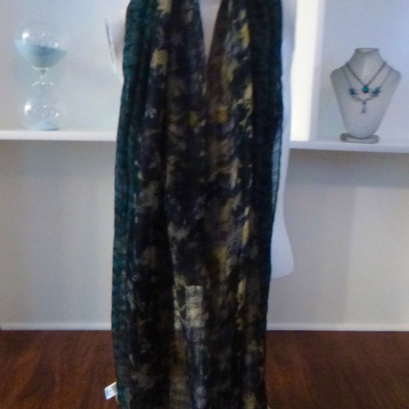 GAP LONG SHEER SILKY WOOL SCARF w/BONUS GIFT - Picture 5 of 15